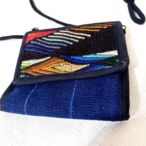 Mini Handmade Navy blue crossbody bag purse Guatemala woven wallet - Picture 2 of 8